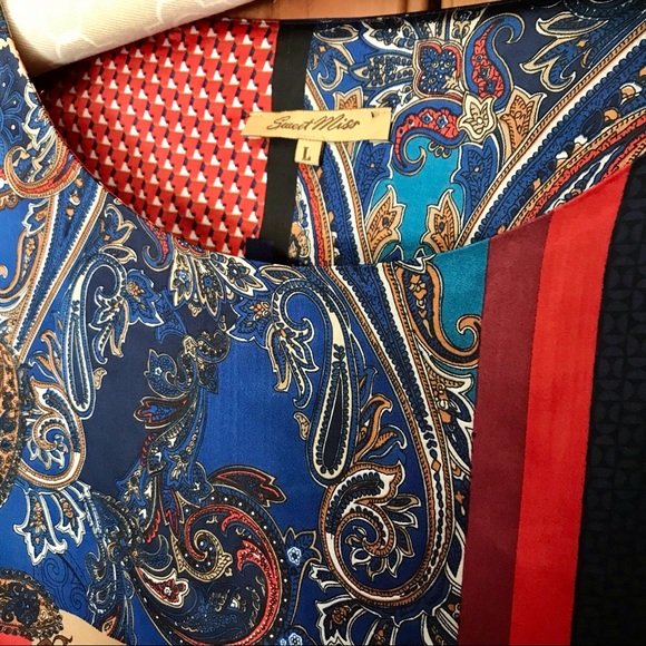 Women’s 3/4 Length Sleeve Pattern Dress, in size L - Picture 3 of 6